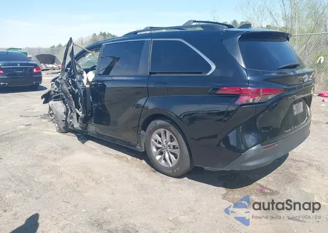 2021 Toyota Sienna Xle z USA, uszkodzony, nr VIN 5TDYRKEC0MS065277